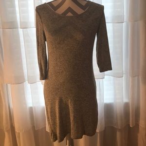 Cotton, very soft dress or quarter sleeve.